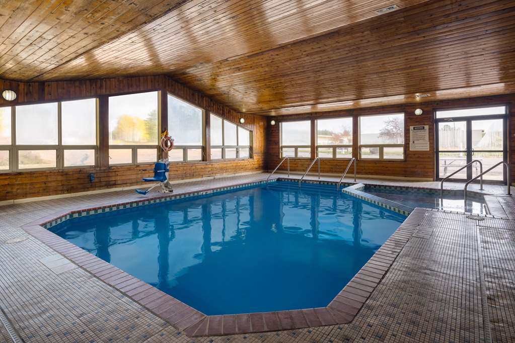 Travelodge by Wyndham Merrill - photo 6