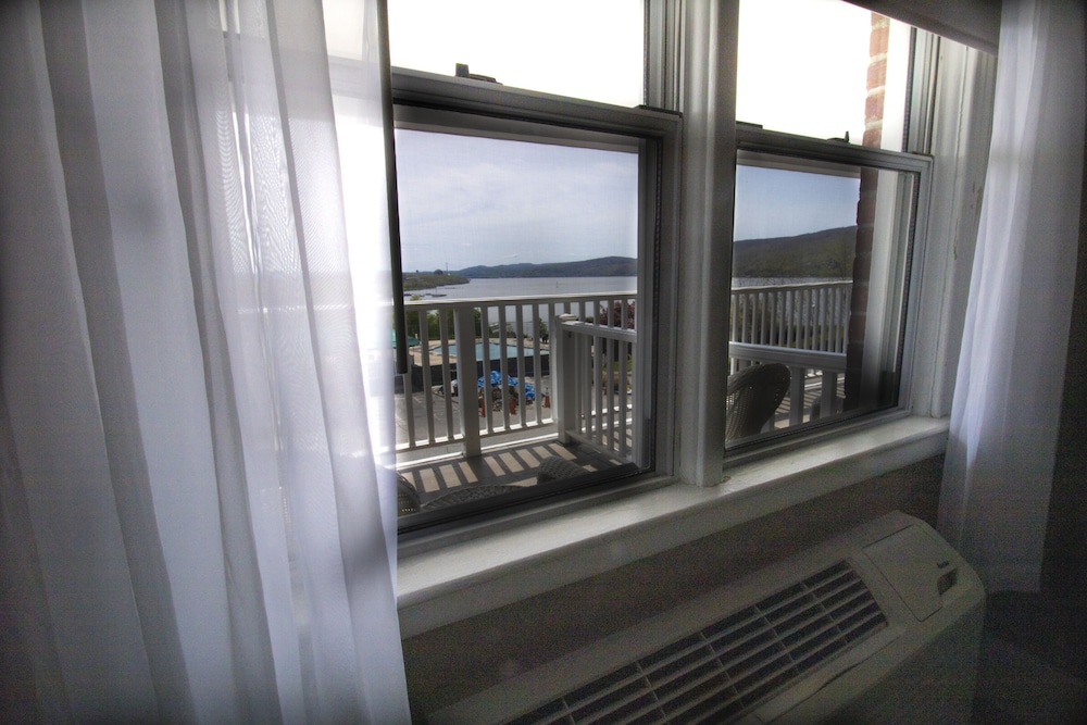 Inn on the Hudson - photo 19