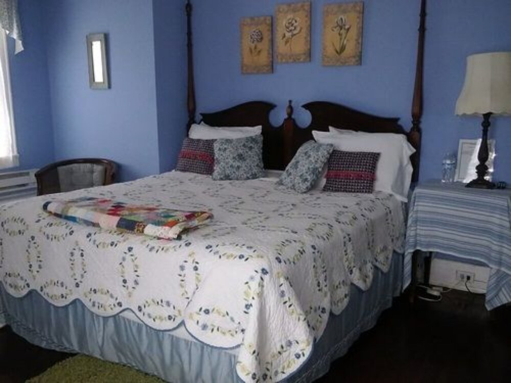 Six Acres Bed & Breakfast - photo 7