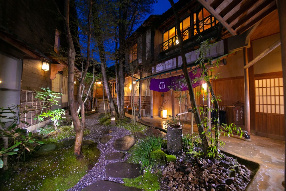 Oyado Ichizen — 4-Star Luxury Hotel in Yufu, Japan