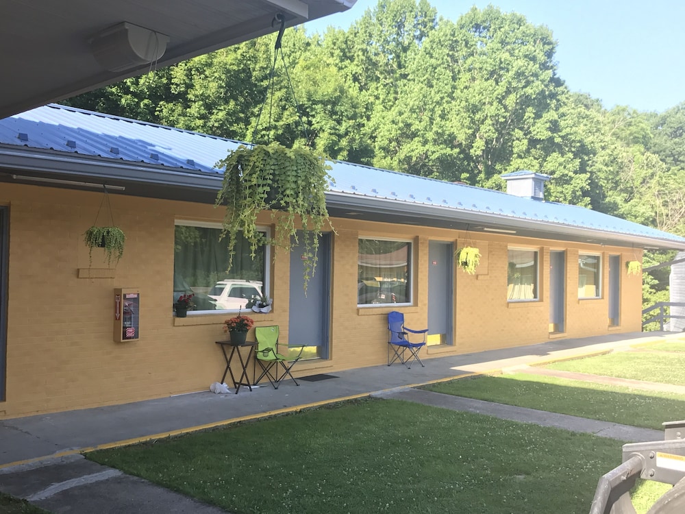 Greystone Motel - photo 28