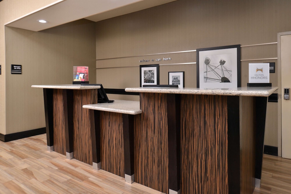 Hampton Inn Van Horn - photo 2