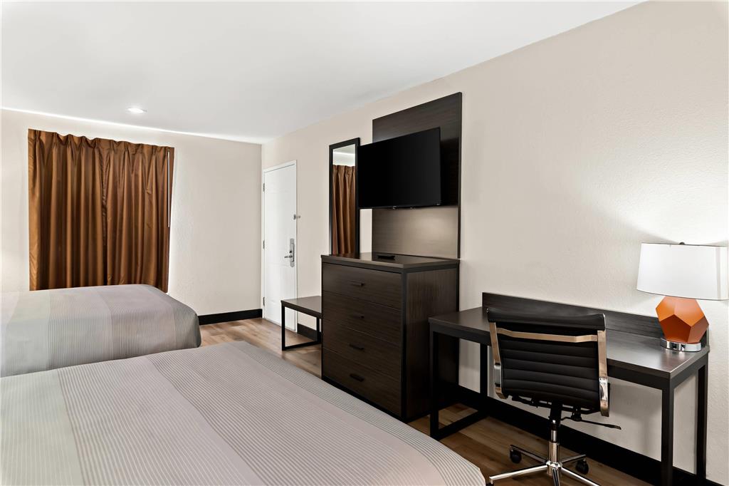 Quality Inn & Suites - photo 31
