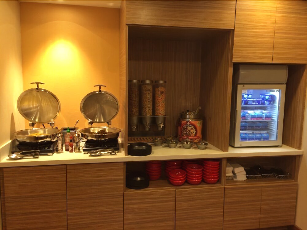 Towneplace Suites Sioux Falls South - photo 16