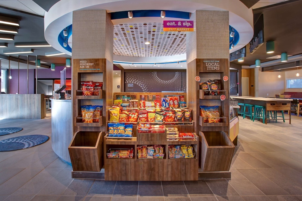 Tru by Hilton Alcoa Knoxville Airport - photo 18