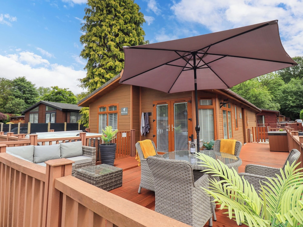Black Dog Lodge — 4-Star Luxury Hotel in Windermere, United Kingdom