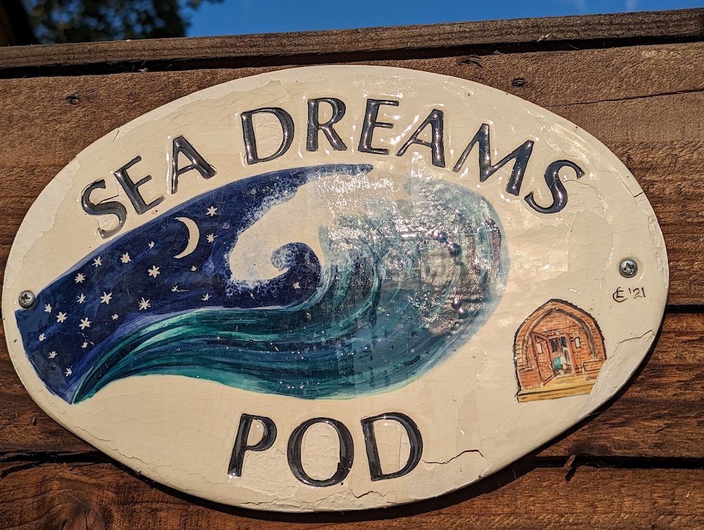 Luxury Glamping Pod With Hot Tub Fees Apply in Mablethorpe, United Kingdom