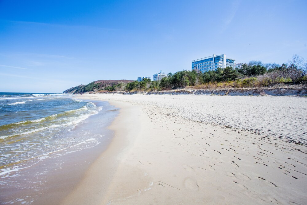 Apartamenty Promenada Gwiazd 28 visitopl — 4-Star Luxury Hotel in Miedzyzdroje, Poland