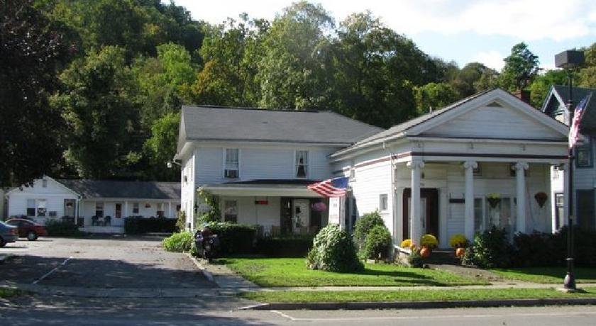Colonial Inn & Creamery — hotel in Watkins Glen