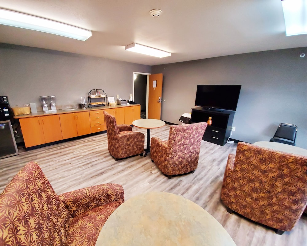 Americas Best Value Inn & Suites Racine - photo 37