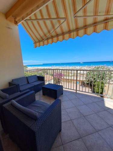 Sulla Spiaggia — 4-Star Luxury Hotel in La Caletta, Italy