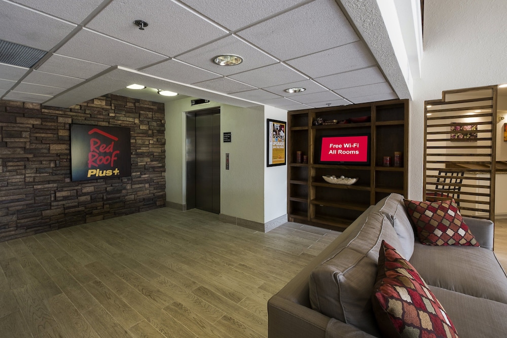 Red Roof Inn PLUS Houston Energy Corridor - photo 3