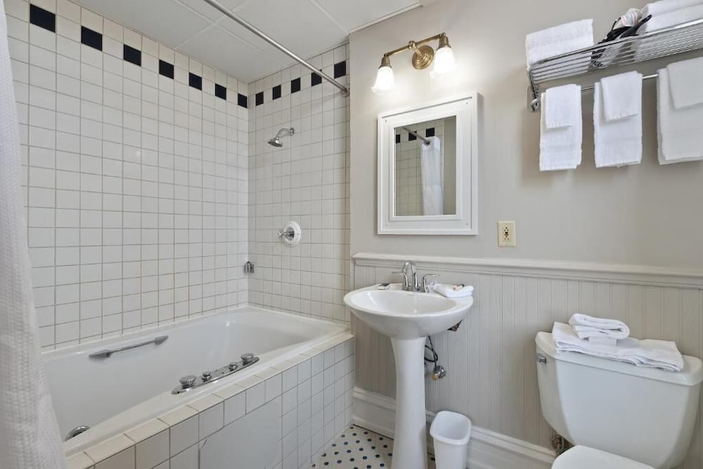 The Audubon Hotel and Event Venue - photo 26