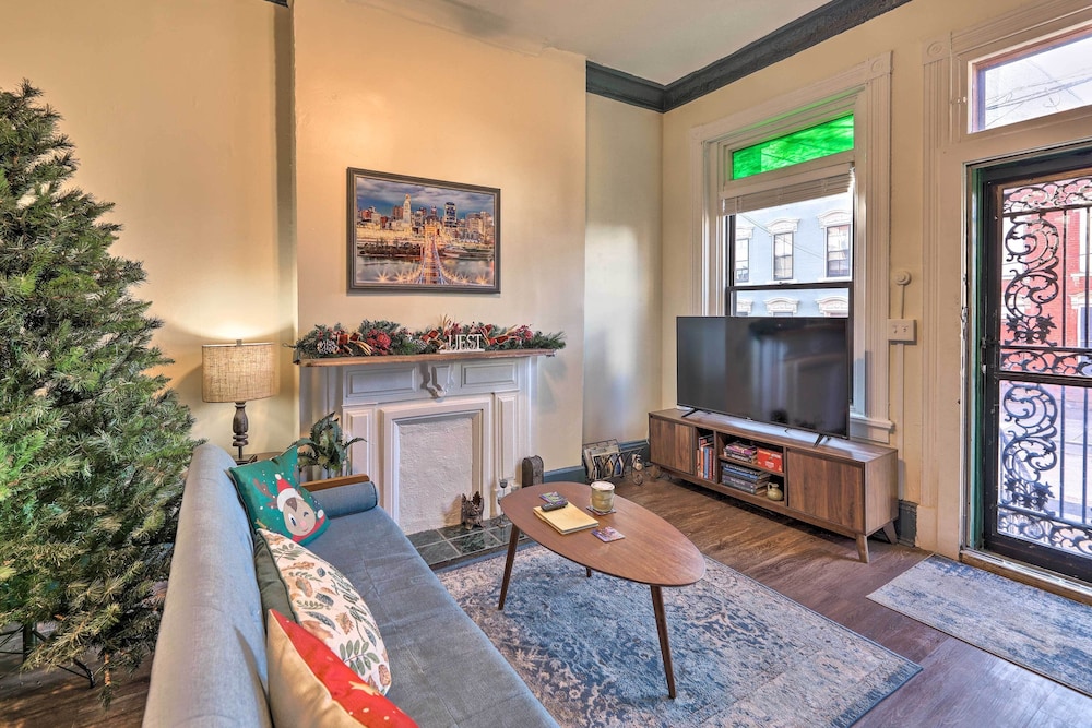 Cincinnati Retreat w Patio & Grill in Cincinnati, United States