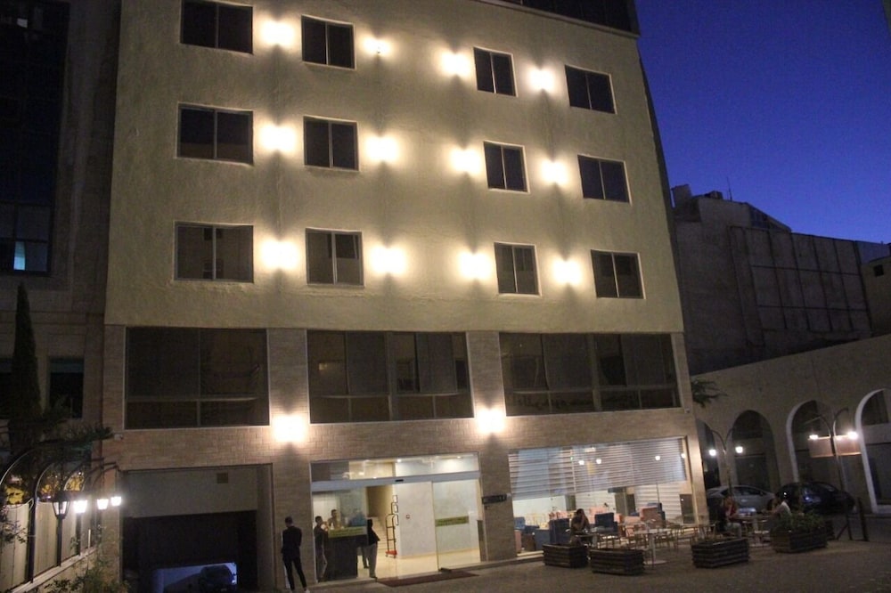 Jewheret Alswefiah Hotel Suites — Amman