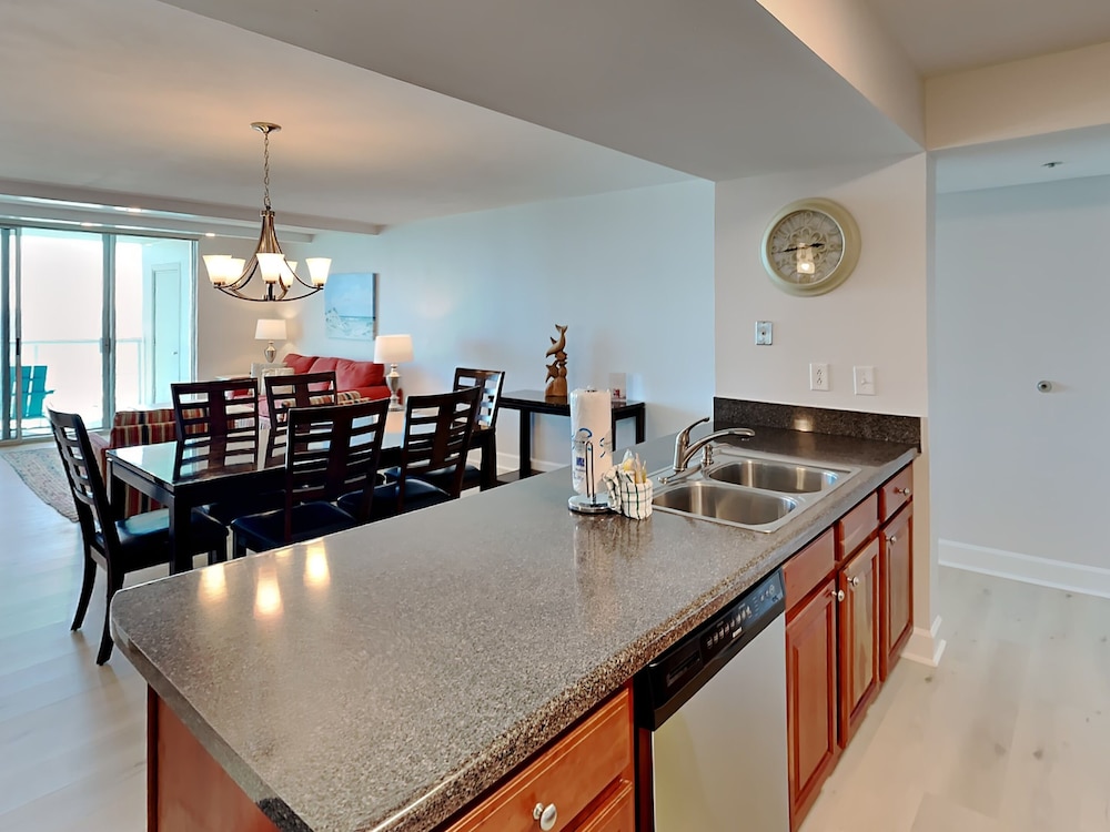 Tristan Towers by Southern Vacation Rentals - photo 15