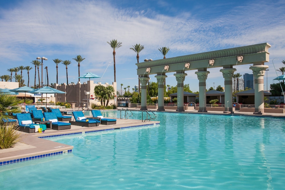 Luxor Hotel and Casino - photo 44
