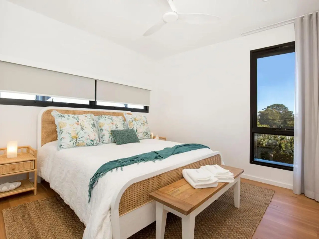 Banksia I Absolute Beachfront — Culburra Beach