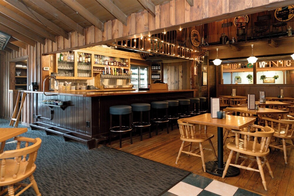 Brown County Inn - photo 43