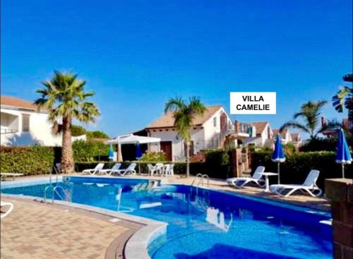 Villa Camelie — 4-Star Luxury Hotel in Campofelice Di Roccella, Italy