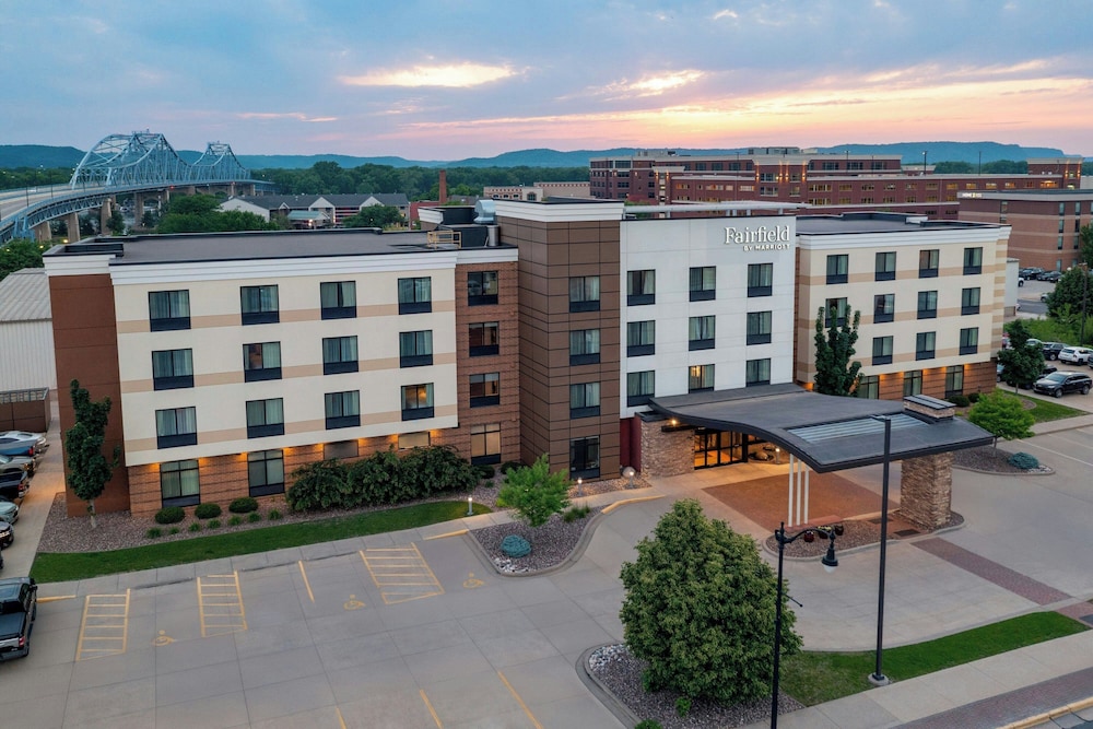 Fairfield Inn & Suites by Marriott La Crosse Downtown - photo 17