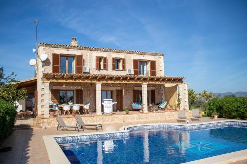 Idyllische Natur Finca Mit 12m Pool & Meerblick - last minute hotel in Manacor