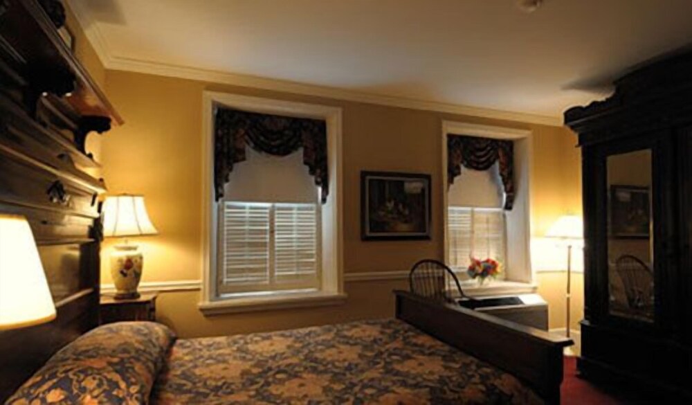 Logan Inn - photo 4