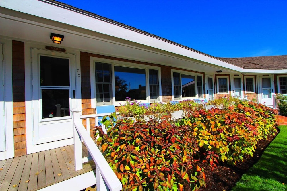 Brant Point Courtyard - photo 25
