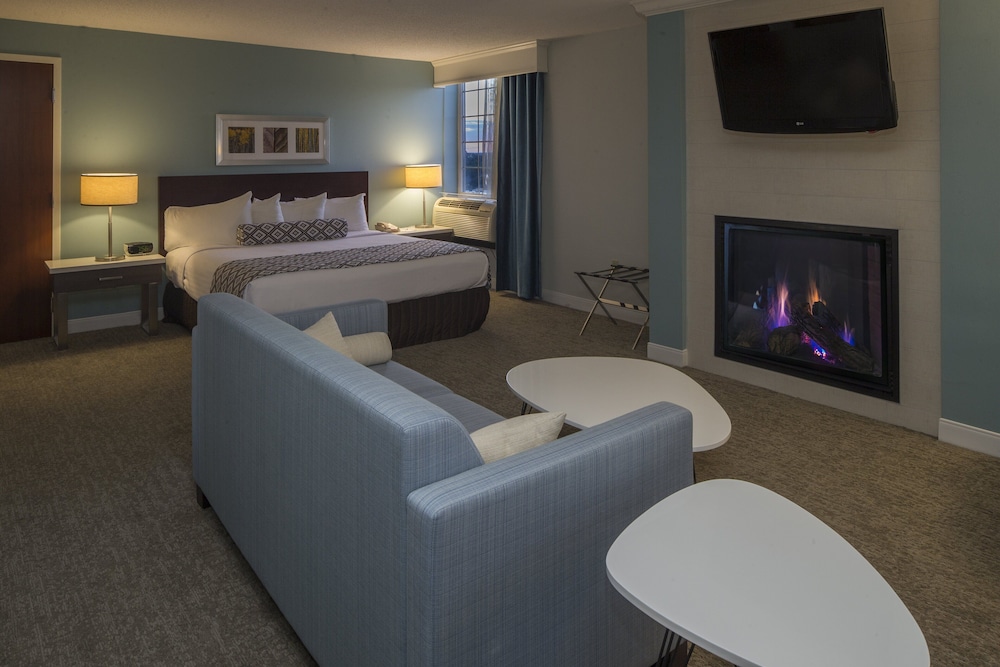 Crowne Plaza Suites Pittsburgh South by IHG - photo 19