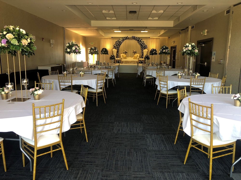 Holiday Inn Express Hotel & Suites El Dorado Hills - photo 76