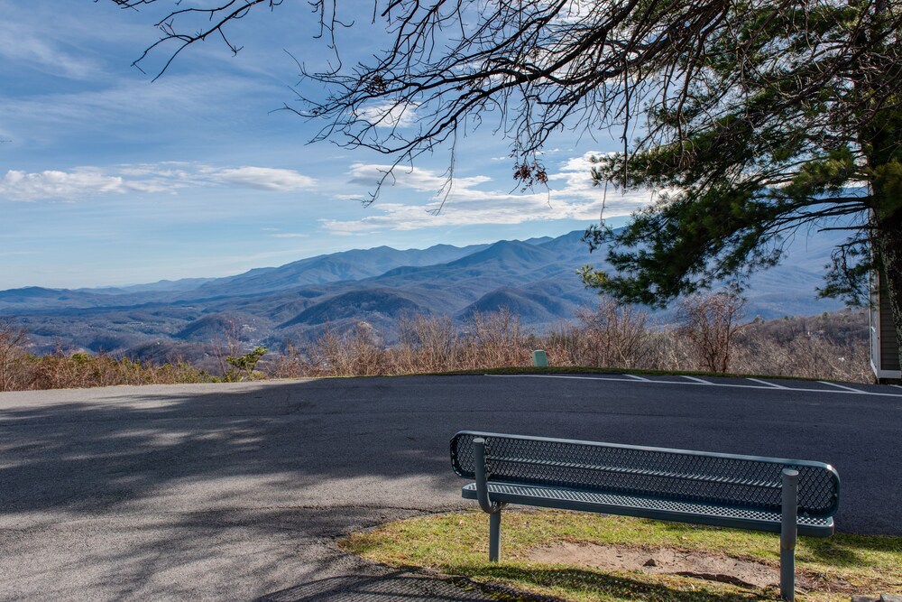 Beautiful Views Summit of Gatlinburg - photo 42