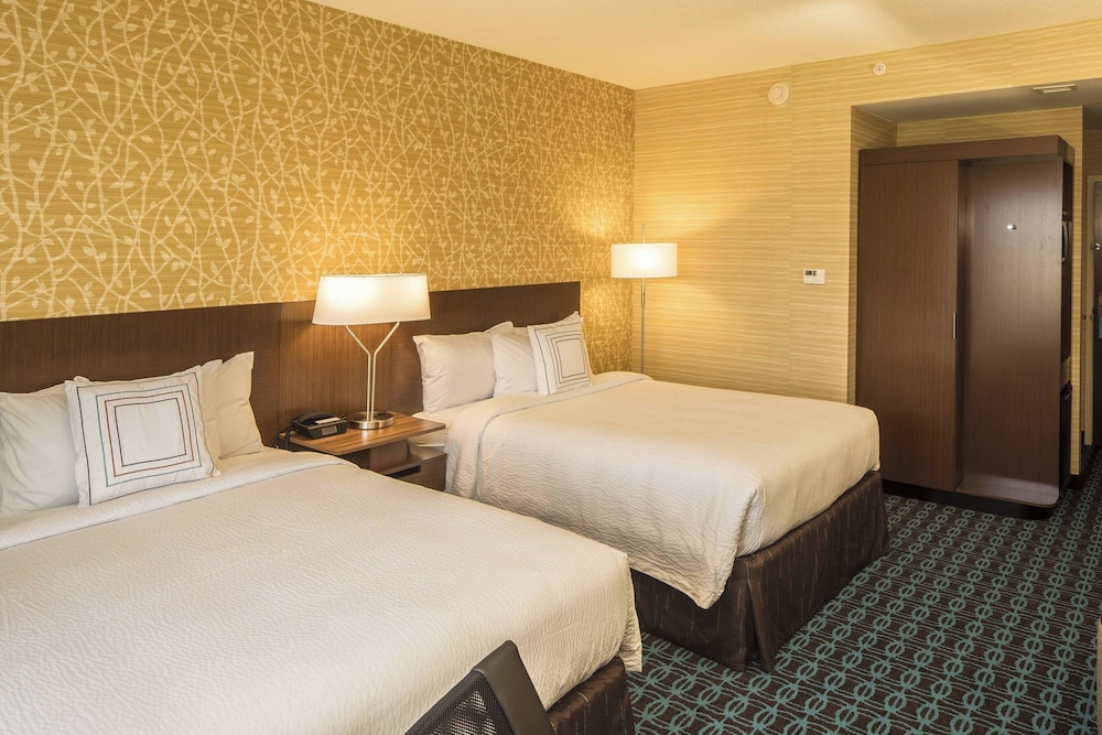 Fairfield Inn & Suites by Marriott Pittsburgh North McCandless Crossing - photo 16