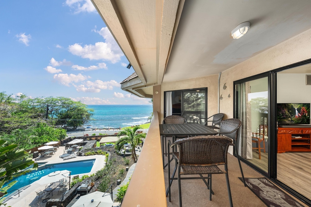 Big Island Royal Kahili A404 by Coldwell Banker Island Vacations — 4-Star Luxury Hotel in Kailua-Kona, United States