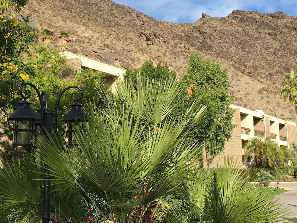 GetAways at Palm Springs Tennis Club - photo 48