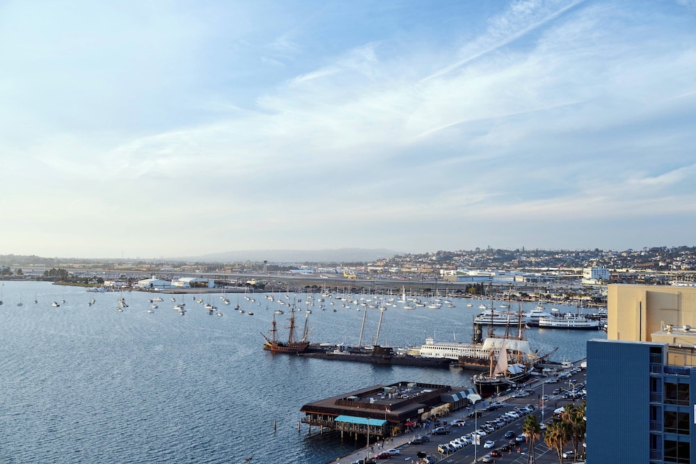 Springhill Suites San Diego Downtown Bayfront - photo 34