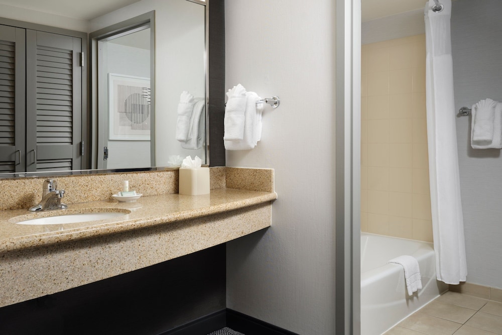 Courtyard by Marriott Washington Capitol Hill Navy Yard - photo 23