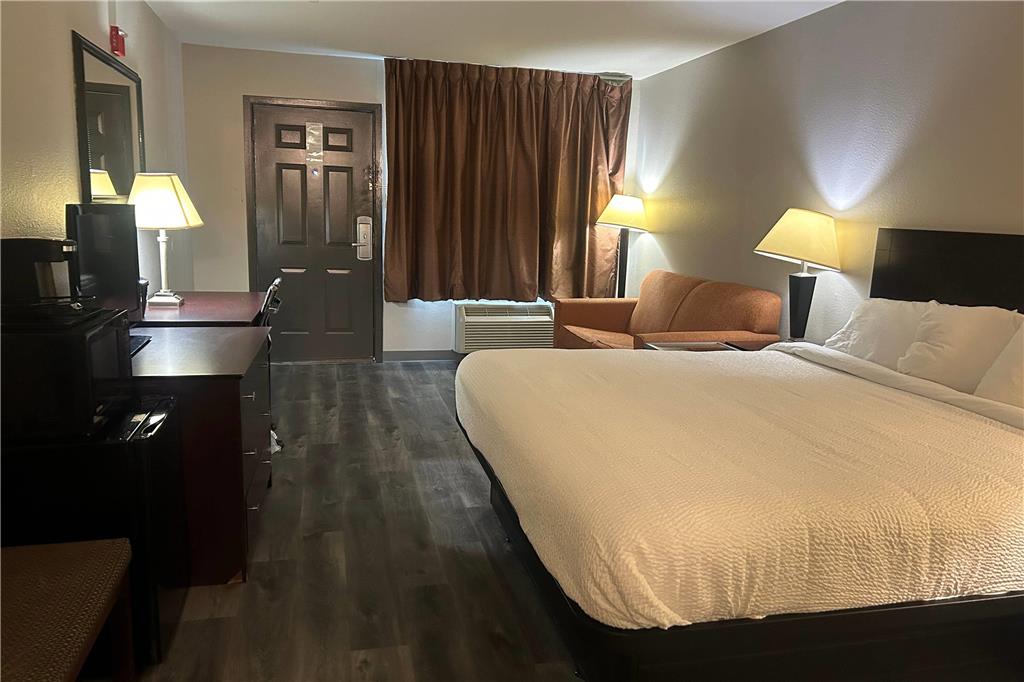 Days Inn by Wyndham Natchitoches - photo 16