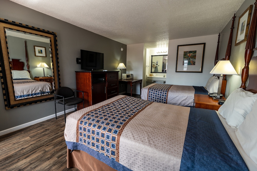 American Inn & Suites Russellville - photo 14
