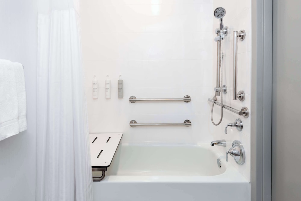 Hilton Garden Inn Charlotte Uptown - photo 20