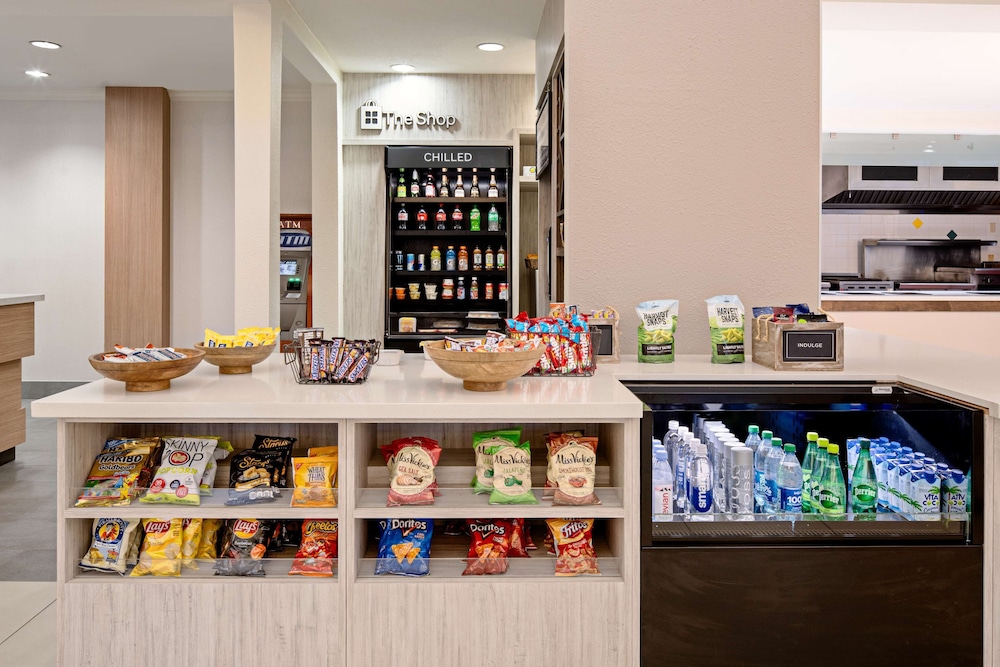 Hilton Garden Inn Roseville - photo 39