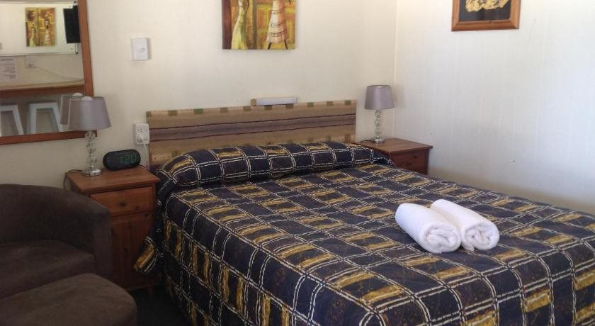 Ayr Max Motel — Ayr