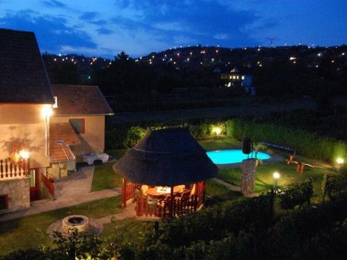 Togetherness Comfortable holiday residence — 4-Star Luxury Hotel in Velence, Hungary