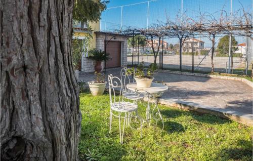 Lovely Apartment In Finida With Wifi — 4-Star Luxury Hotel in Umag, Croatia