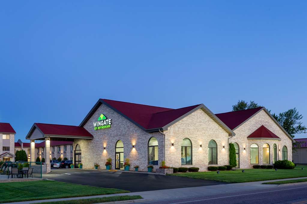 Wingate by Wyndham Wisconsin Dells Waterpark - photo 10
