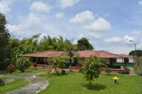 Preciosa Finca en el Eje Cafetero Quindío Colombia — 4-Star Luxury Hotel in Montenegro, Colombia