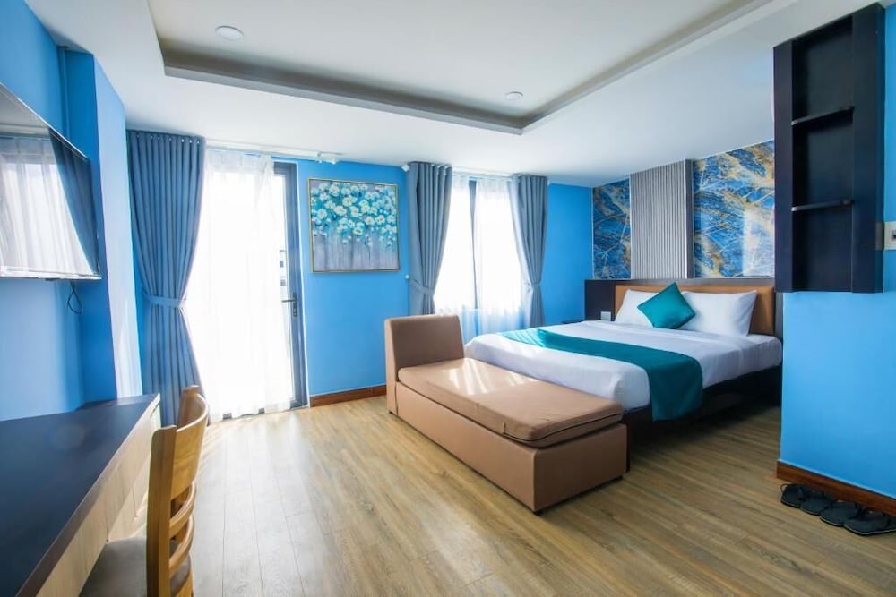 Blue Ocean Beachside Hotel Danang - last minute hotel in Da Nang
