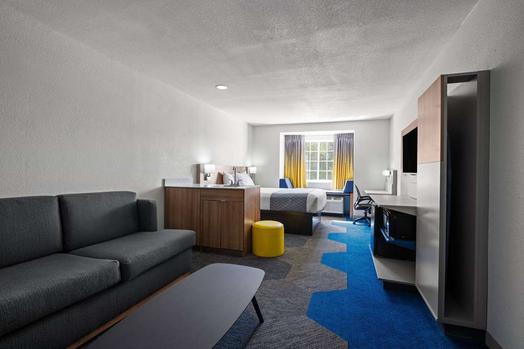 Microtel Inn & Suites by Wyndham Houma - photo 30