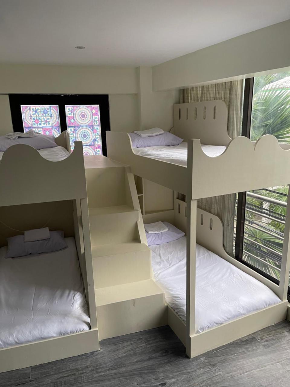Isla B Boracay Stays — Unknown City — photo 2