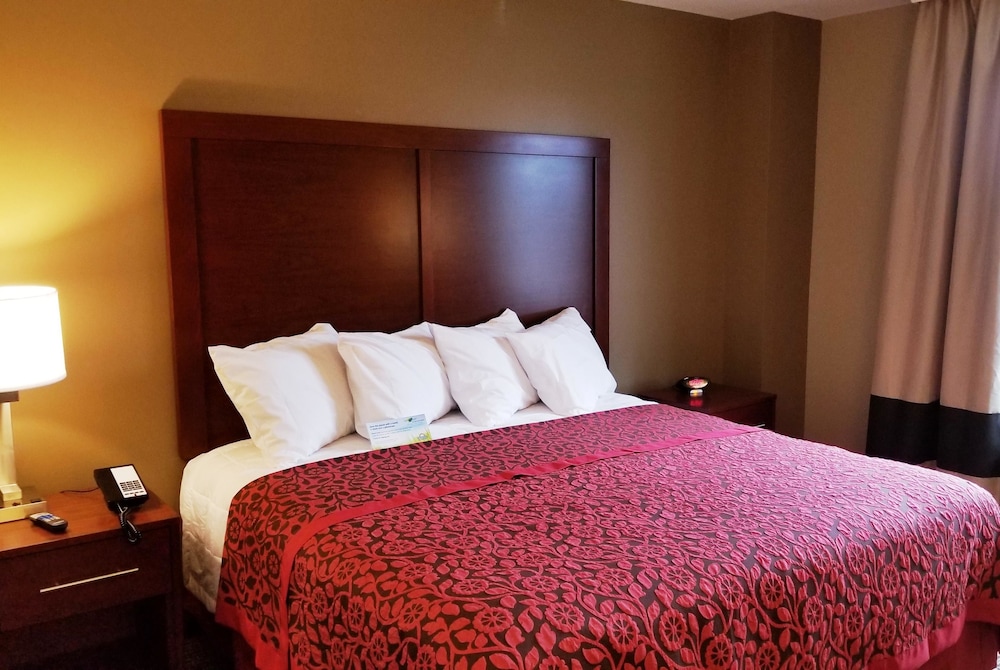 Days Inn by Wyndham Brooklyn Marine Park - photo 13