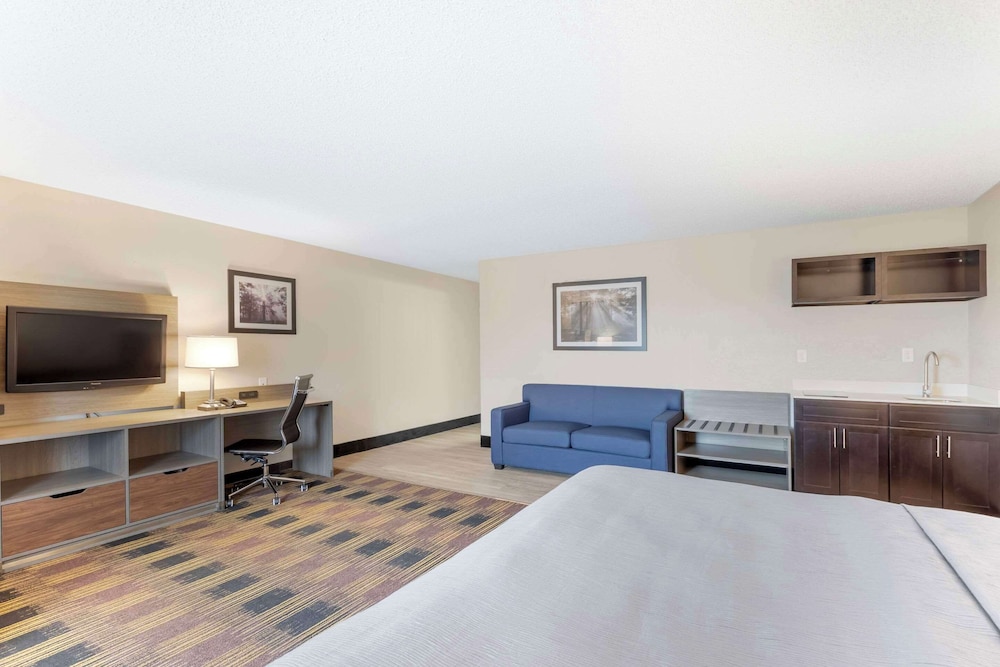 Quality Inn Newton at I 80 - photo 16